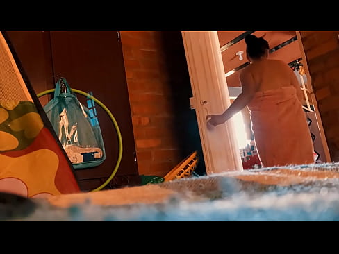 ❤️ Mijn oom volgt me naar de douche, hij neukt me terwijl ik een douche neem. ️ Fucking video at us ☑